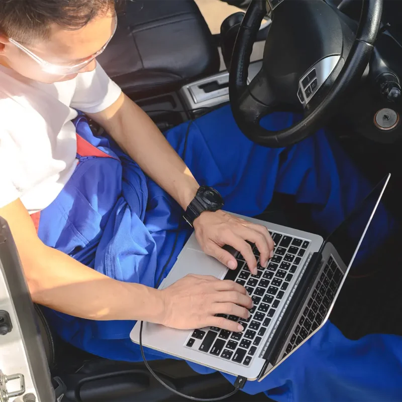 Motoroptimering med datoranslutning direkt i bilen – trygg och effektiv justering hos Auto Bilservice i Örebro